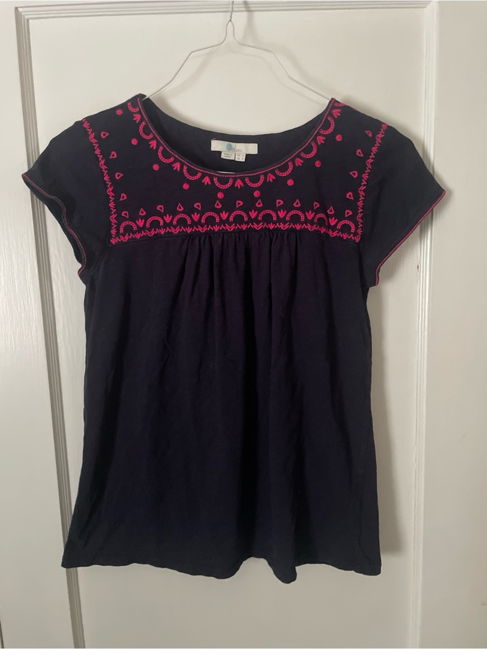 Boden Navy Short-Sleeve Blouse with Pink Embroidery Women’s US Size 2